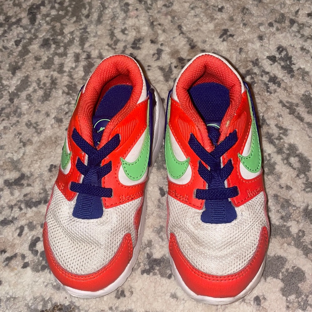 Colorful Nike 8c